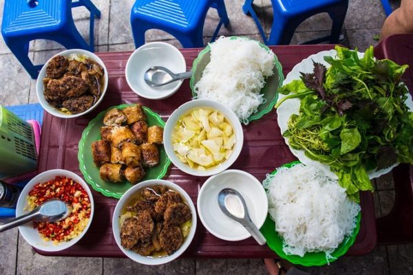 Hanoi street food tour