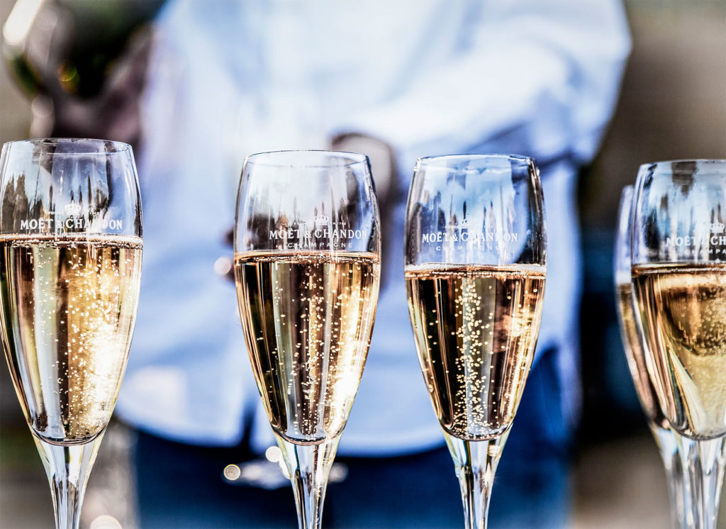 Sparkling wines: how are Champagne, Prosecco and Cava made?